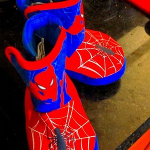 Marvel SpiderMan Toddler Boy Boot Slippers Size 5 / 6